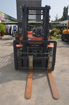 ขาย Nissan F04D45UT ดีเซล Mitsubishi S6S ออโต้ 4.5 ตัน ยกสูง	 3 เมตร