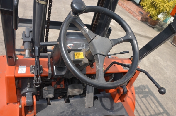 ขาย Nissan F04D45UT ดีเซล Mitsubishi S6S ออโต้ 4.5 ตัน ยกสูง	 3 เมตร