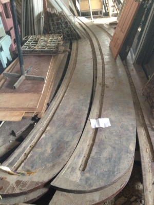 ซุ่มประตูไม้แดงกับจั่วขนาดใหญ่ราคาถูกๆครับ