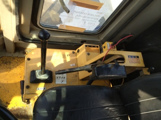 KOMATSU WA100-1 รถตักล้อยางเก่านอก 4,xxx ชั่วโมง KOMATSU WA100-1 รถตักล้อยางเก่านอก 4,xxx ชั่วโมง