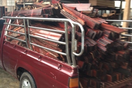 ขายเหมาไม้พื้นปาเก้ หน้า 4นิ้ว200 ตรม ขายกันถูกๆคับ