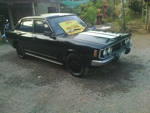 ขาย TOYOTA RT81 สีทำมาใหม่เลย เครื่องดีมาก พร้อมโอน