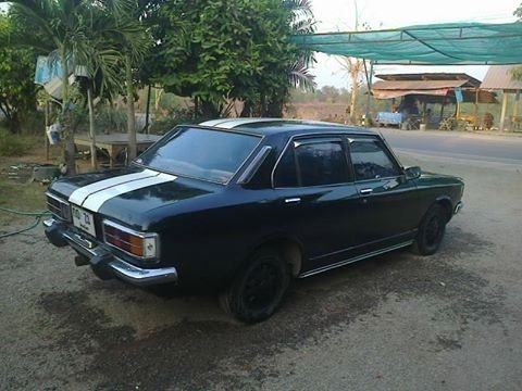 ขาย TOYOTA RT81 สีทำมาใหม่เลย เครื่องดีมาก พร้อมโอน