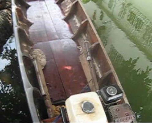 ขายเรือขนาด 8 ศอกพร้อมเครื่องสภาพใช้งานอยู่