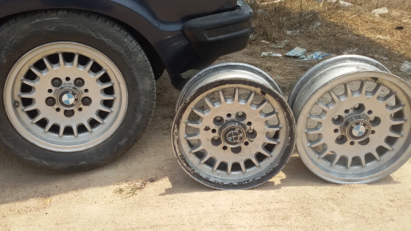 ขายล้อแม็คbmw 5รู120 4วง แถมอีก1วง ตามสภาพ