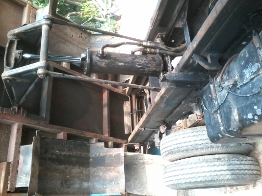 ขาย 6 ล้อดั้ม isuzu 88 แรง