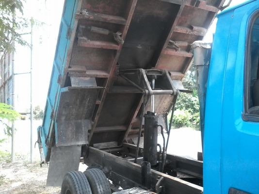 ขาย 6 ล้อดั้ม isuzu 88 แรง