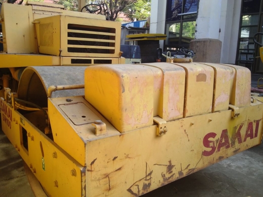 รถบดสั่นสะเทือนล้อเหล็กคู่ SAKAI รุ่น SW100