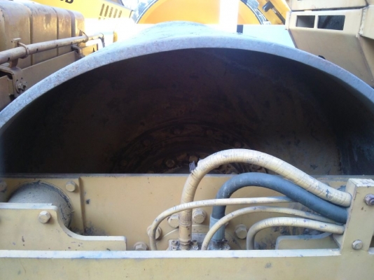 รถบดสั่นสะเทือนล้อเหล็กคู่ SAKAI รุ่น SW100