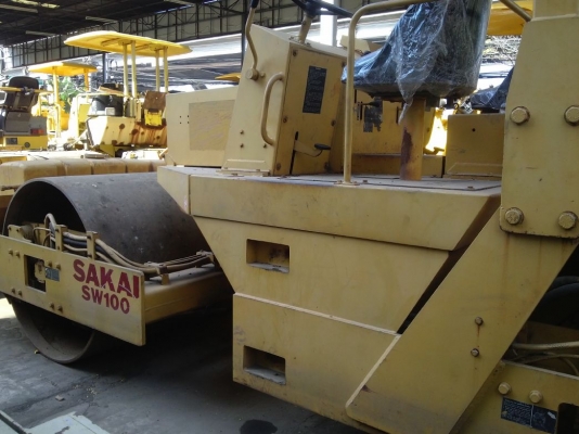 รถบดสั่นสะเทือนล้อเหล็กคู่ SAKAI รุ่น SW100