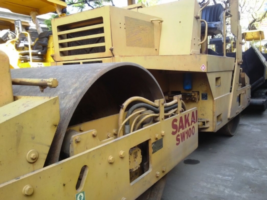 รถบดสั่นสะเทือนล้อเหล็กคู่ SAKAI รุ่น SW100