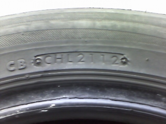 ขายยางบริสโตน195 60 15 ปี 12 ยาง6หมื่นโลราคา2500บาท4เส้น