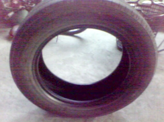 ขายยางบริสโตน195 60 15 ปี 12 ยาง6หมื่นโลราคา2500บาท4เส้น