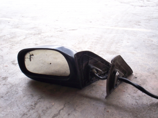 กระจกมองข้างซ้าย โตโยต้า3ห่วงAE101ปรับไฟฟ้า 500บาท 0890671028