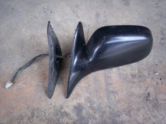 กระจกมองข้างซ้าย โตโยต้า3ห่วงAE101ปรับไฟฟ้า 500บาท 0890671028