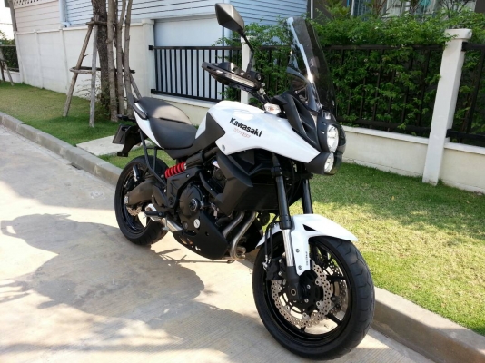 ขายVersys 2013 สีขาว ก.ค.(รถ7เดือน) ใหม่มาก พร้อมของแต่ง และประกันชั้น1 ท่อผ่าเสียงทุ้มไม่แผด รถออกศูนย์เรียว