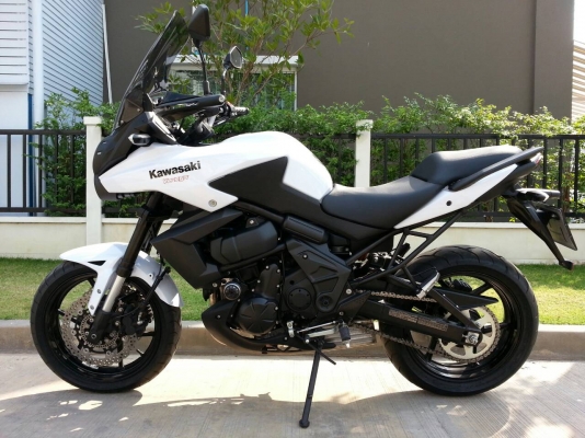 ขายVersys 2013 สีขาว ก.ค.(รถ7เดือน) ใหม่มาก พร้อมของแต่ง และประกันชั้น1 ท่อผ่าเสียงทุ้มไม่แผด รถออกศูนย์เรียว