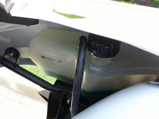 ขายVersys 2013 สีขาว ก.ค.(รถ7เดือน) ใหม่มาก พร้อมของแต่ง และประกันชั้น1 ท่อผ่าเสียงทุ้มไม่แผด รถออกศูนย์เรียว