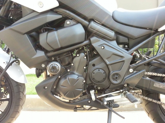 ขายVersys 2013 สีขาว ก.ค.(รถ7เดือน) ใหม่มาก พร้อมของแต่ง และประกันชั้น1 ท่อผ่าเสียงทุ้มไม่แผด รถออกศูนย์เรียว