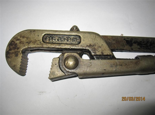 ประแจคอม้า Poland เหล็กดีมาก ๆ สภาพปากเดิม ๆ ขนาดน่าจะ 1 นิ้ว