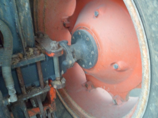 105 แรงม้าพร้อมใบดันหน้าและผาน มาแร้ว ฟรีดาวน์พร้อมส่งถึงบ้านด้วย