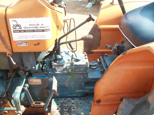 คูโบต้าZL2201dt 4X4พร้อมดันหน้าและกันจมผาน5ทำสีตัวถังใหม่เพื่อความสวยงาม