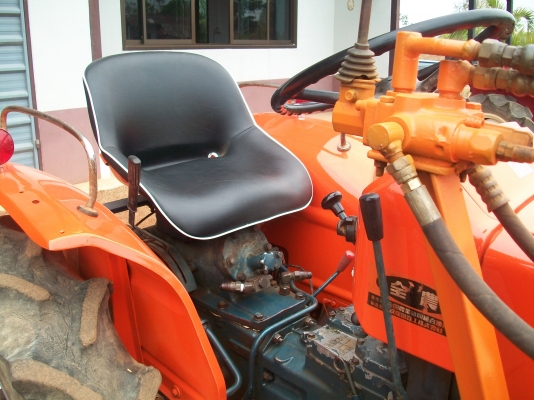 คูโบต้าZL2201dt 4X4พร้อมดันหน้าและกันจมผาน5ทำสีตัวถังใหม่เพื่อความสวยงาม