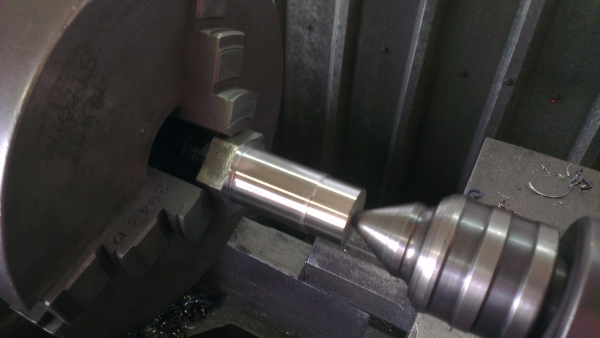 Sell> Lathe แท่นกลึงมือสอง Runmaster 430x1000 6 ฟุต 4 เพลา มีเบลค มีลิเนีย เพลาเดินฟิตเป็น 6 เหลี่ยม รุ่นรองใหม่ล่าสุด นิ้ว มิล ไม่ต้องเปลี่ยนเฟืองครับ