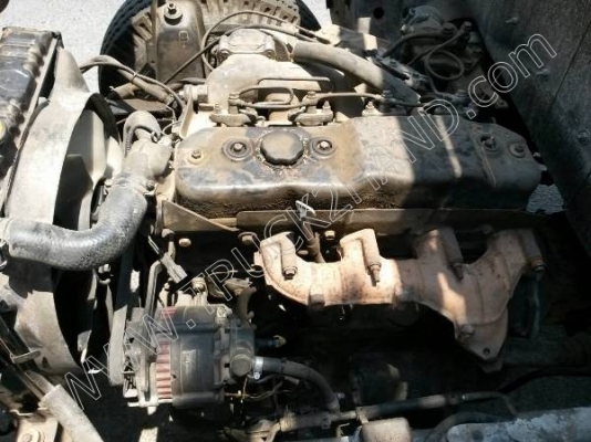 รถบรรทุก 6 ล้อ ยี่ห้อ ISUZU รุ่น NPR