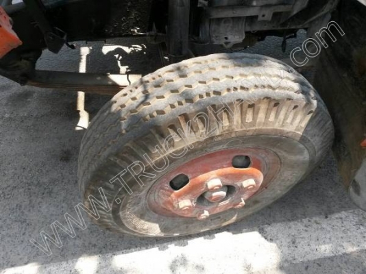 รถบรรทุก 6 ล้อ ยี่ห้อ ISUZU รุ่น NPR