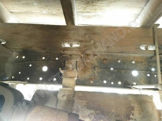 รถบรรทุก 6 ล้อ ยี่ห้อ ISUZU รุ่น NPR