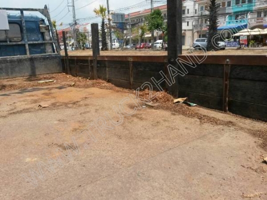 รถบรรทุก 6 ล้อ ยี่ห้อ ISUZU รุ่น NPR