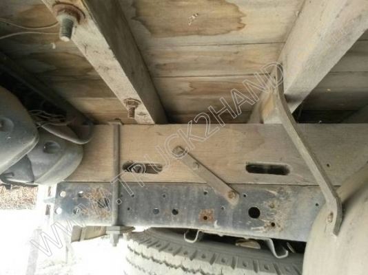 รถบรรทุก 6 ล้อ ยี่ห้อ ISUZU รุ่น NPR