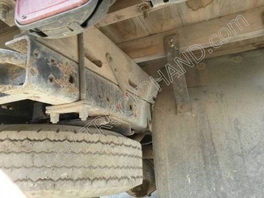 รถบรรทุก 6 ล้อ ยี่ห้อ ISUZU รุ่น NPR