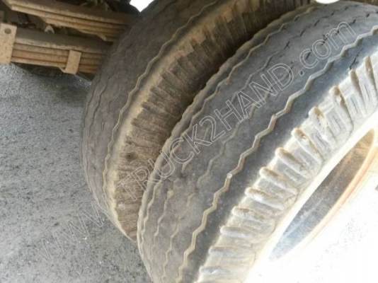 รถบรรทุก 6 ล้อ ยี่ห้อ ISUZU รุ่น NPR