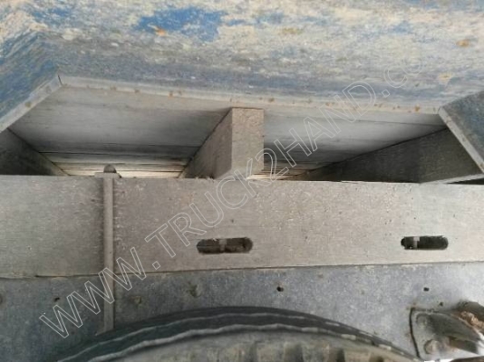 รถบรรทุก 6 ล้อ ยี่ห้อ ISUZU รุ่น NPR