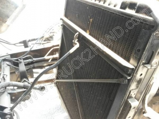 รถบรรทุก 6 ล้อ ยี่ห้อ ISUZU รุ่น NPR