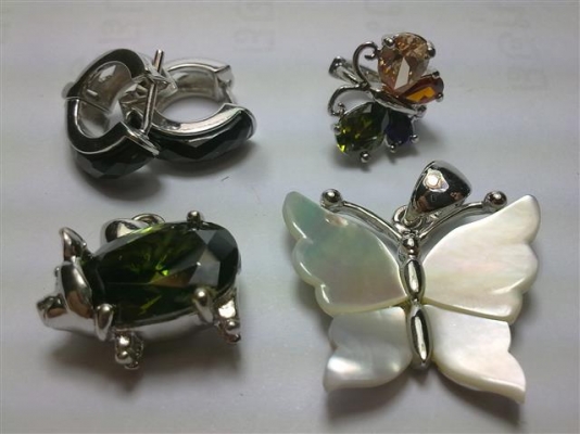 จี้เงิน3อันต่างหู1คู่