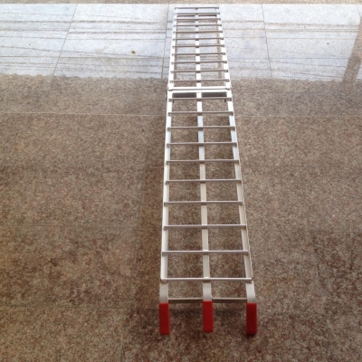 สะพานอะลูมิเนียม สำหรับเอารถมอไซด์ขึ้นกะบะ