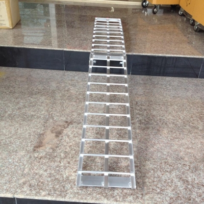 สะพานอะลูมิเนียม สำหรับเอารถมอไซด์ขึ้นกะบะ