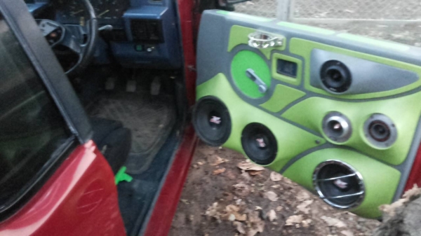 **190,000 บ.ต่อรอง**ขายกระบะแค็ป เครื่องเสียงกระหึ่ม MITSU L200 AEROBODY 2.5 ปี 34/91 เครื่องเดิมเกียร์เดิม แน่นดี แรงดี เกียร์ดีไม่หลุด ช่วงล่างแน่นคัสซีสวยเดิมไม่ผุ กระบะดีพื้นไม่ผุ หัวเก๋งดีภายในดีคอนโซลครบ แอร์ พ.พาวเวอร์ ล้อแม็ก ยางดี4เส้น ติดเครื่อง