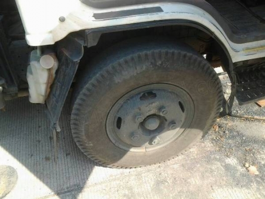 รถบรรทุก 6 ล้อ ISUZU ติดเครน รถบรรทุก 6 ล้อ ISUZU ติดเครน