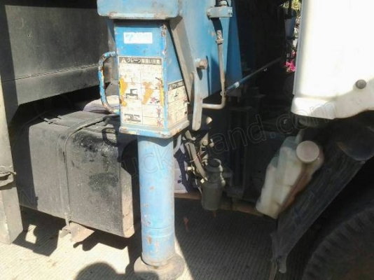 รถบรรทุก 6 ล้อ ISUZU ติดเครน รถบรรทุก 6 ล้อ ISUZU ติดเครน