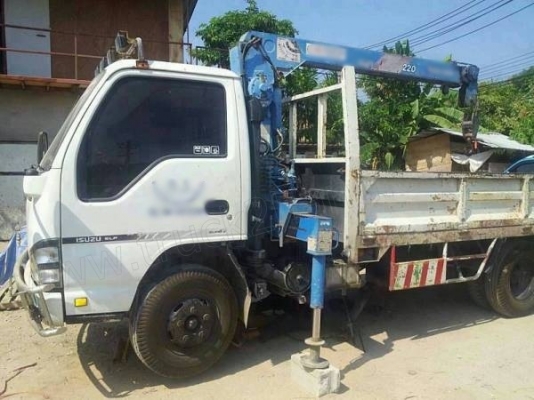 รถบรรทุก 6 ล้อ ISUZU ติดเครน รถบรรทุก 6 ล้อ ISUZU ติดเครน
