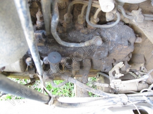 รถบรรทุกน้ำหัวยาว ยี่ห้อ NISSAN