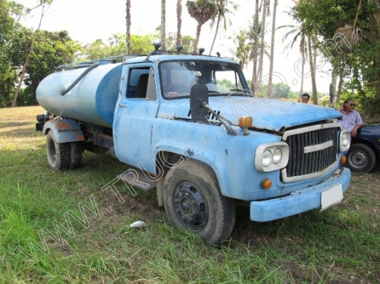 รถบรรทุกน้ำหัวยาว ยี่ห้อ NISSAN