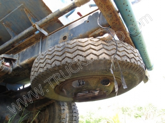 รถบรรทุกน้ำหัวยาว ยี่ห้อ NISSAN