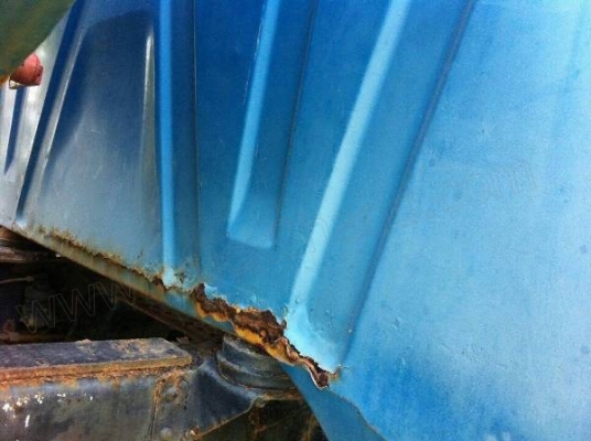 รถบรรทุกน้ำหัวยาว ยี่ห้อ NISSAN