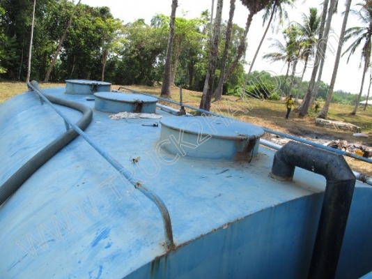 รถบรรทุกน้ำหัวยาว ยี่ห้อ NISSAN