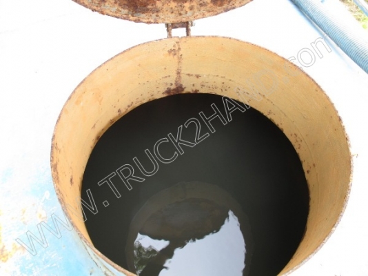 รถบรรทุกน้ำหัวยาว ยี่ห้อ NISSAN